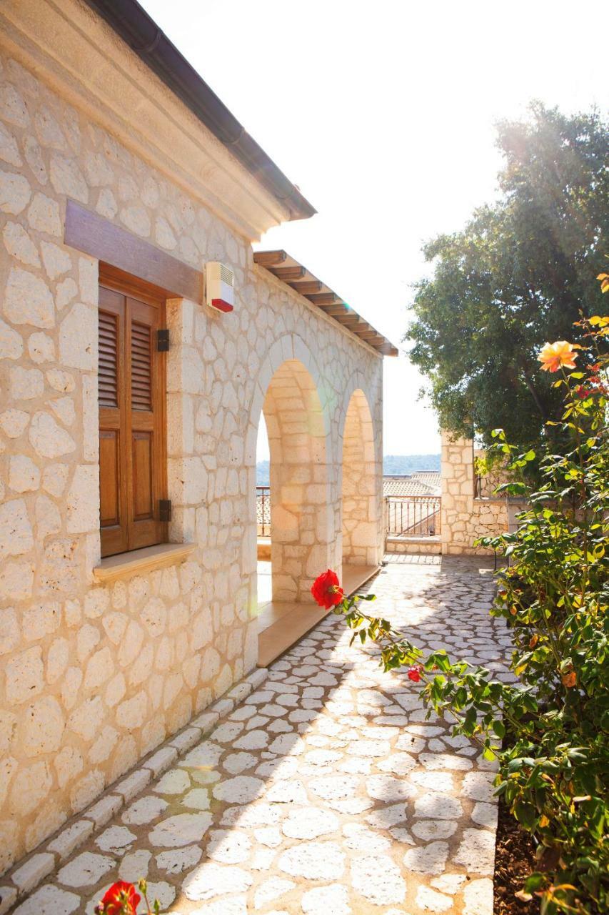 Villa Rubini Apolpaina Экстерьер фото